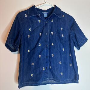 Napa Valley Petite Med Denim Shirt Womens S/S Embroidered Sailboats 100% Cotton
